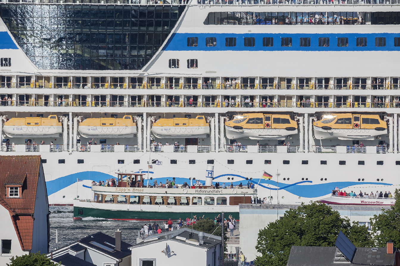 Port_of_Warnemunde_016 – paxpix – maritime photography