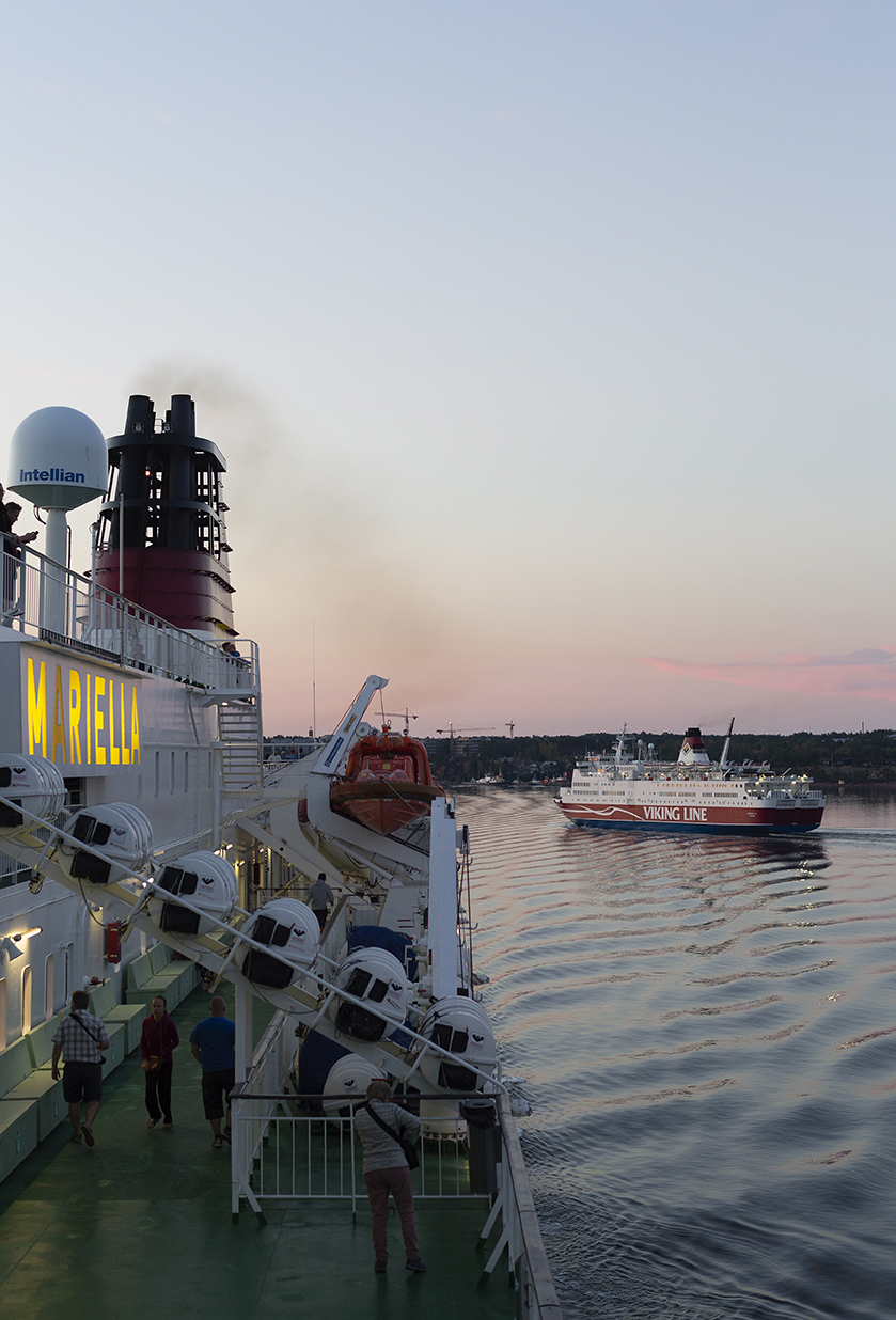 Rosella_arrives_Mariahamn_012