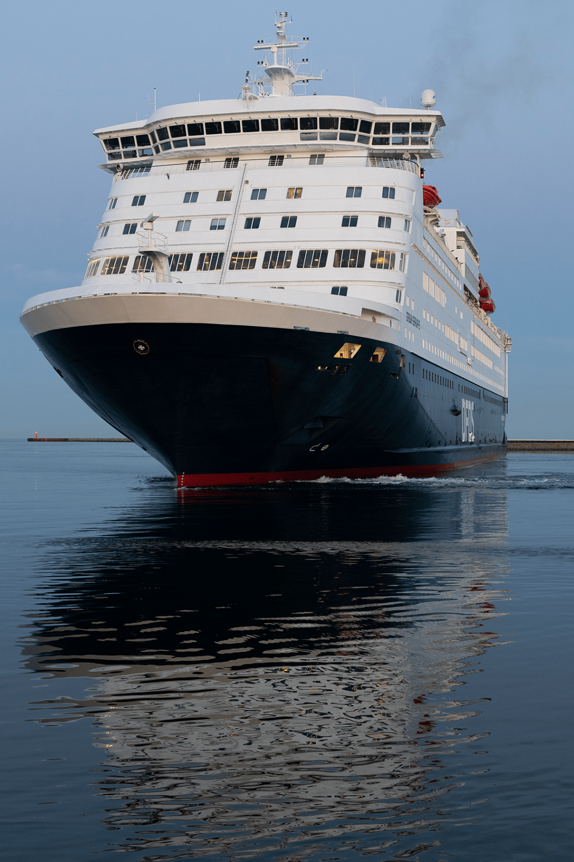 Crown_Seaways_arrives_in_Frederikshavn_014