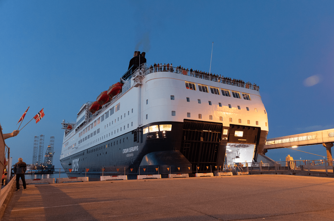 Crown_Seaways_in_Frederikshavn_002